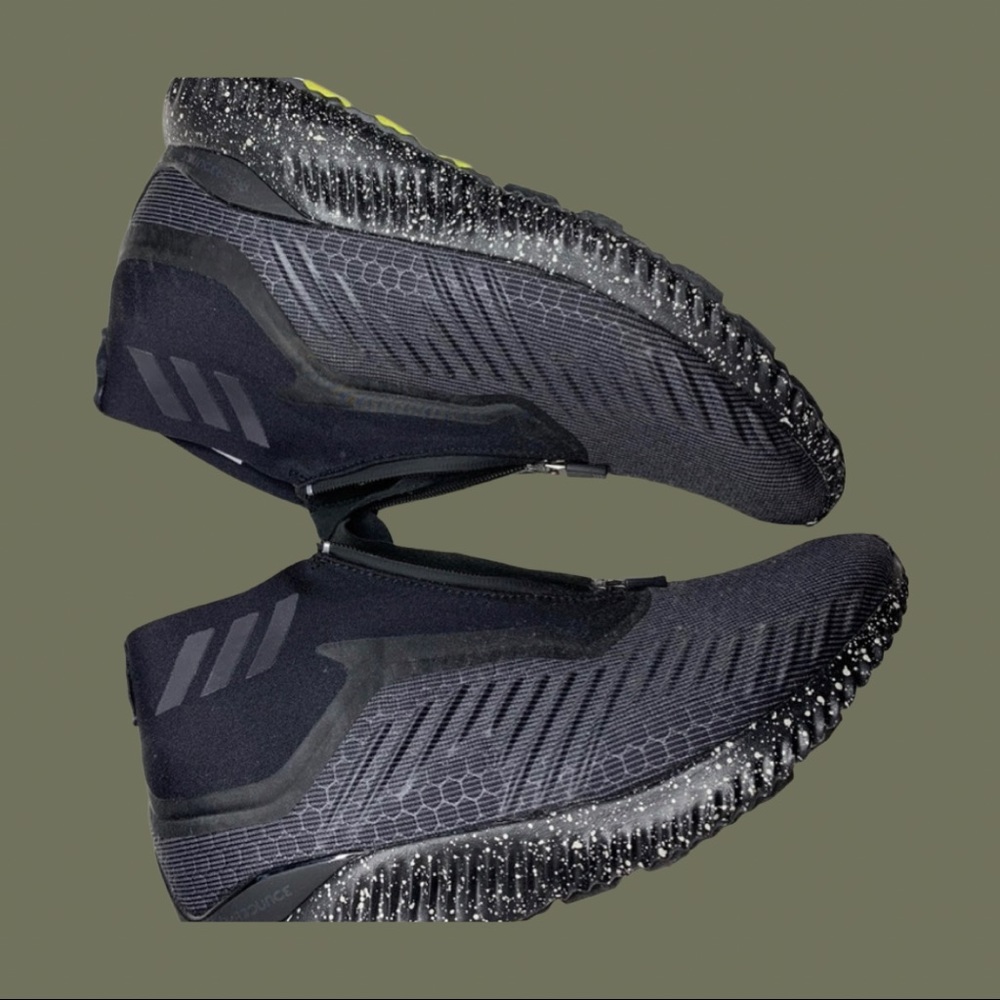 Mens Adidas running sneakers. almost new with maybe 2-3 wears. Super comfortable